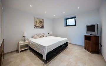 Property slide 43