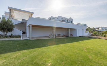 Property slide 48