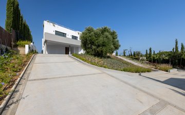 Property slide 52