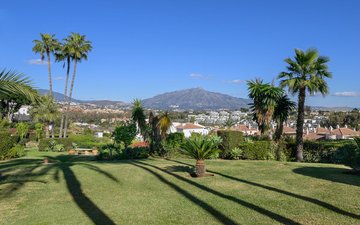 Property slide 25
