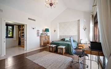 Property slide 18