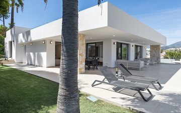 Property slide 4