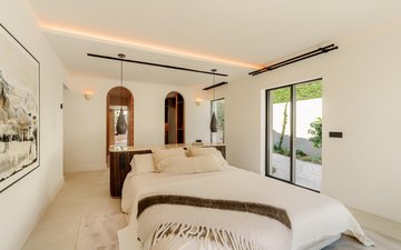 Property slide 10