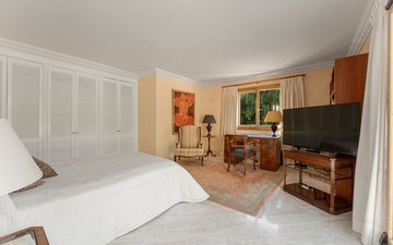 Property slide 17
