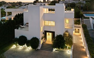 Property slide 43