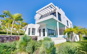 Property slide 29