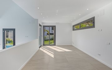Property slide 21