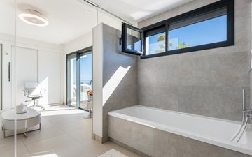Property slide 32
