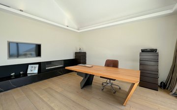 Property slide 21