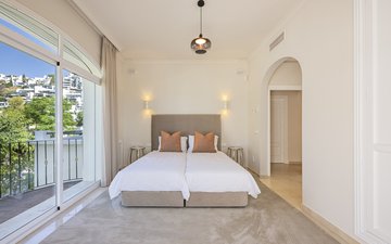 Property slide 33