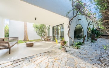 Property slide 40