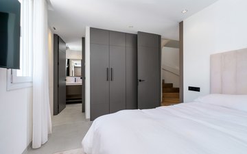 Property slide 22