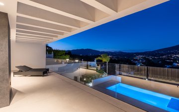 Property slide 50