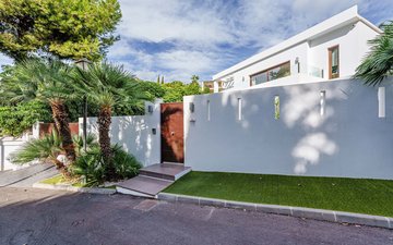 Property slide 40