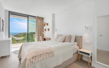 Property slide 18