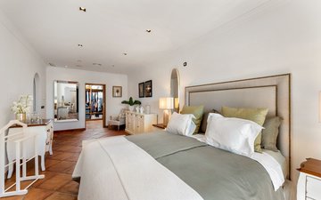 Property slide 25