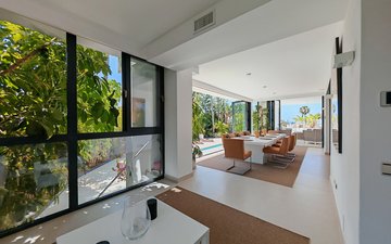 Property slide 10