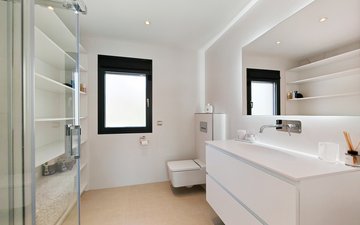 Property slide 23