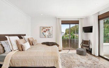 Property slide 16