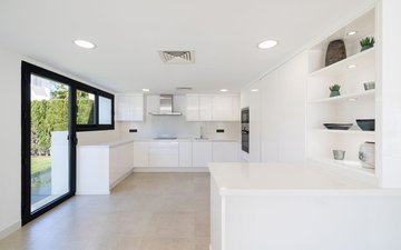 Property slide 10