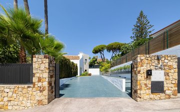 Property slide 40