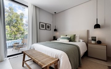 Property slide 32