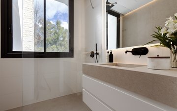 Property slide 33