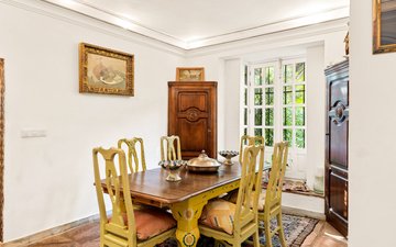 Property slide 10