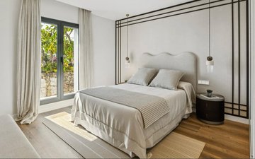 Property slide 18