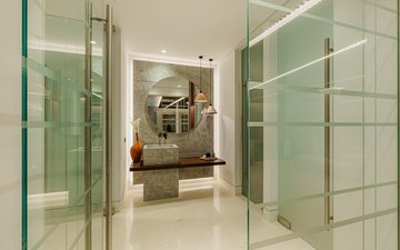 Property slide 32