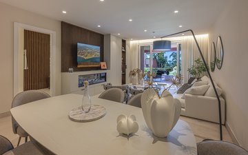 Property slide 10