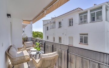 Property slide 16