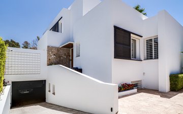 Property slide 34