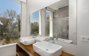 Property slide 21