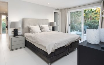 Property slide 25