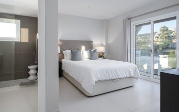 Property slide 19