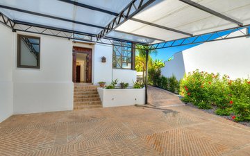 Property slide 17