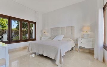 Property slide 24