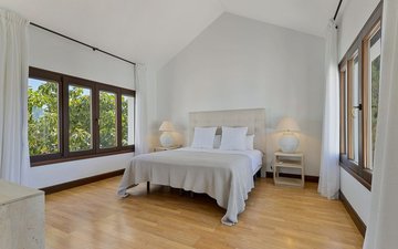 Property slide 22
