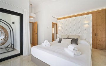 Property slide 10