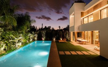 Property slide 4