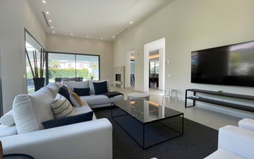 Property slide 14