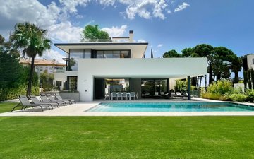 Property slide 48