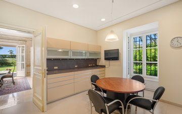 Property slide 17