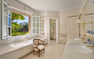 Property slide 25