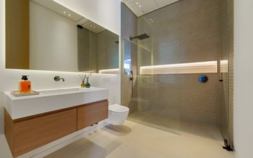 Property slide 32