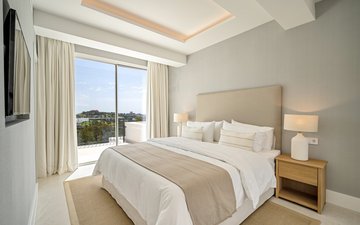 Property slide 18