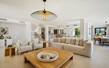 Property slide 10