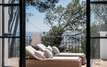 Property slide 10