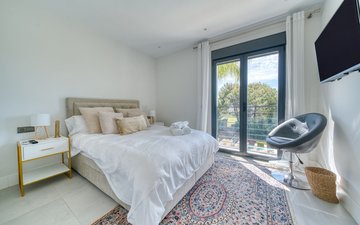 Property slide 25